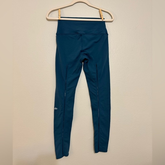 Alo Yoga Dash High Waist Leggings in Teal - Picture 9 of 10